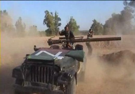 Duros combates en Zlitan entre opositores y las fuerzas de Gadafi