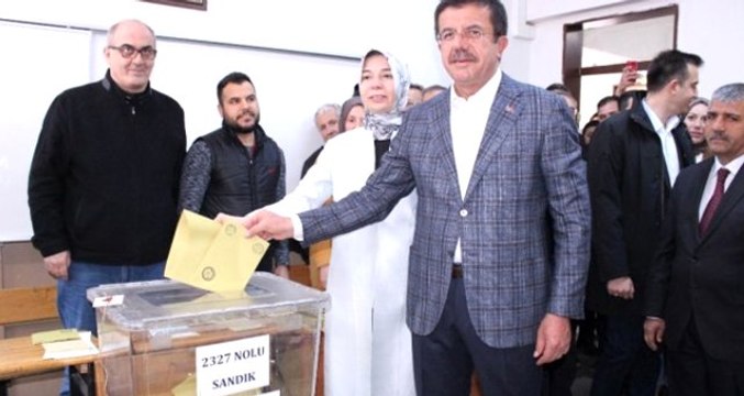 AK Parti'nin İzmir Adayı Nihat Zeybekçi'nin Sandığından CHP Adayı Tunç Soyer Çıktı