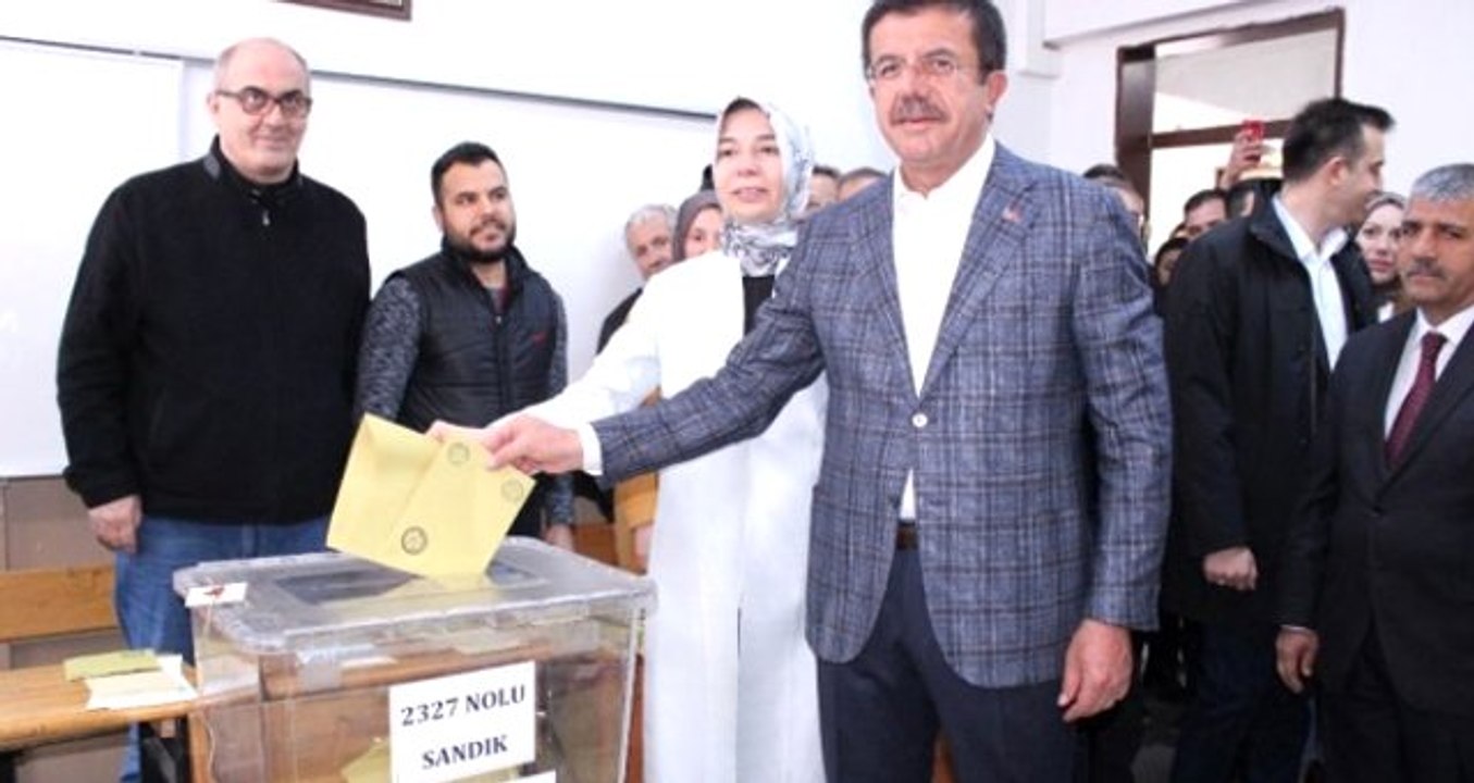 AK Parti'nin İzmir Adayı Nihat Zeybekçi'nin Sandığından CHP Adayı Tunç Soyer Çıktı