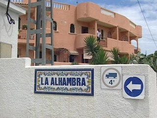 Mata al novio de su expareja y la hiere a ella