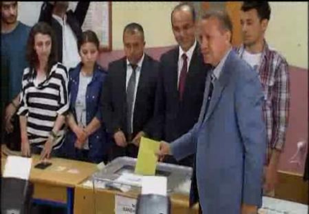 Erdogan gana, pero sin la mayoría necesaria para reformar la Constitución