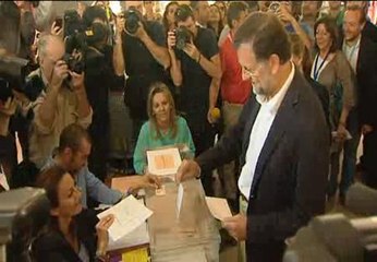 Rajoy vota en un colegio de Aravaca