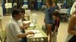 Los peruanos acuden a votar en España