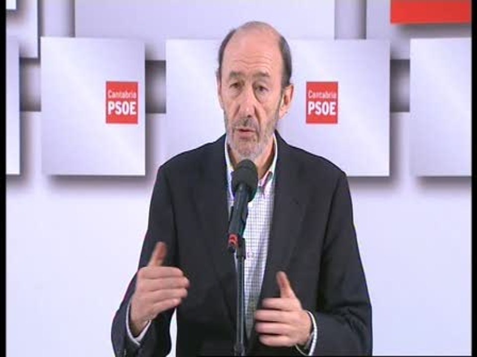 Rubalcaba acusa a Rajoy de querer "podar" España