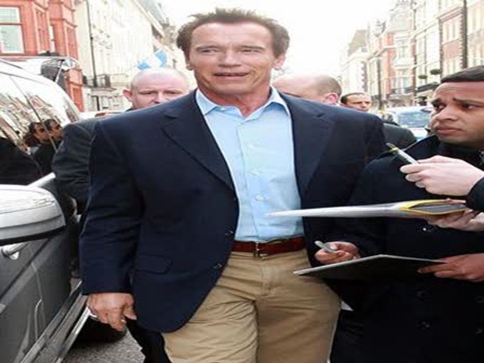 Arnold Schwarzenegger, de mal en peor