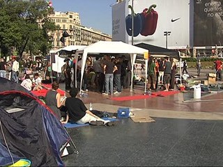 En la plaza Catalunya la protesta se mantendrá hasta el 22-M