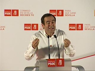 Bono pide un voto "para la solidaridad"