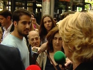 Manifestante recrimina a Gallardón la actitud policial de esta madrugada