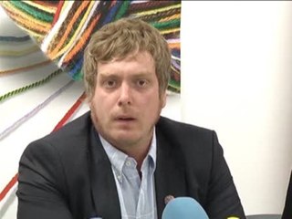 Bildu ofrece sus votos al PSN