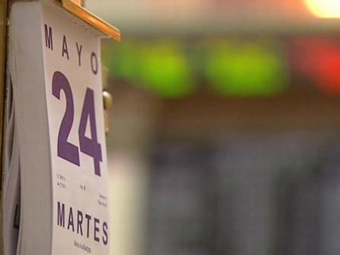 El Ibex sube un 0,11% en la apertura de la sesión y se mantiene en los 10.000