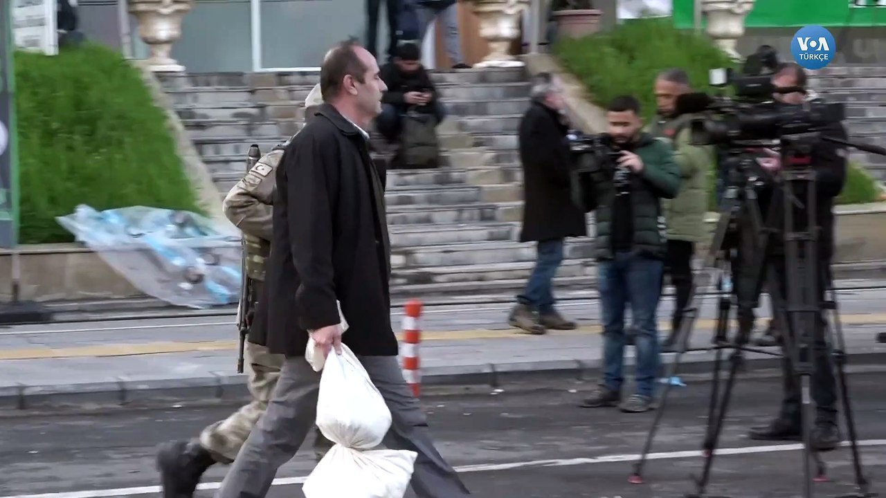 Diyarbakır'da Oy Torbaları Taşınıyor