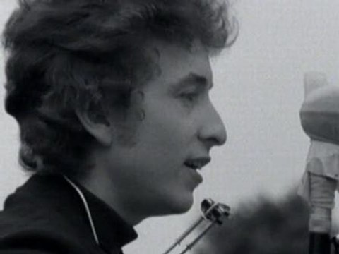 La voz nasal y rota de Dylan cumple 70 años