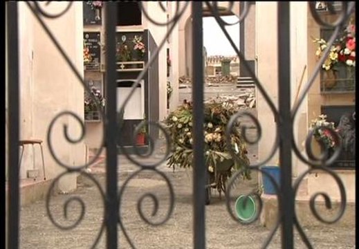 La destrucción también llega a los cementerios de Lorca