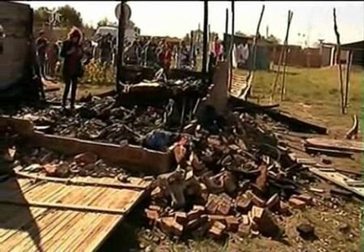 Un adulto y siete menores mueren carbonizados en Argentina