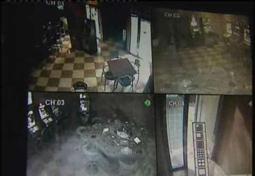 Las cámaras de seguridad de varios locales captan el momento del terremoto