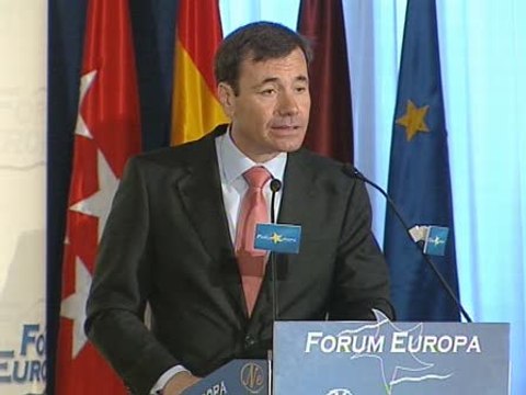 Gómez: Si gano mis hijos irán a un colegio público