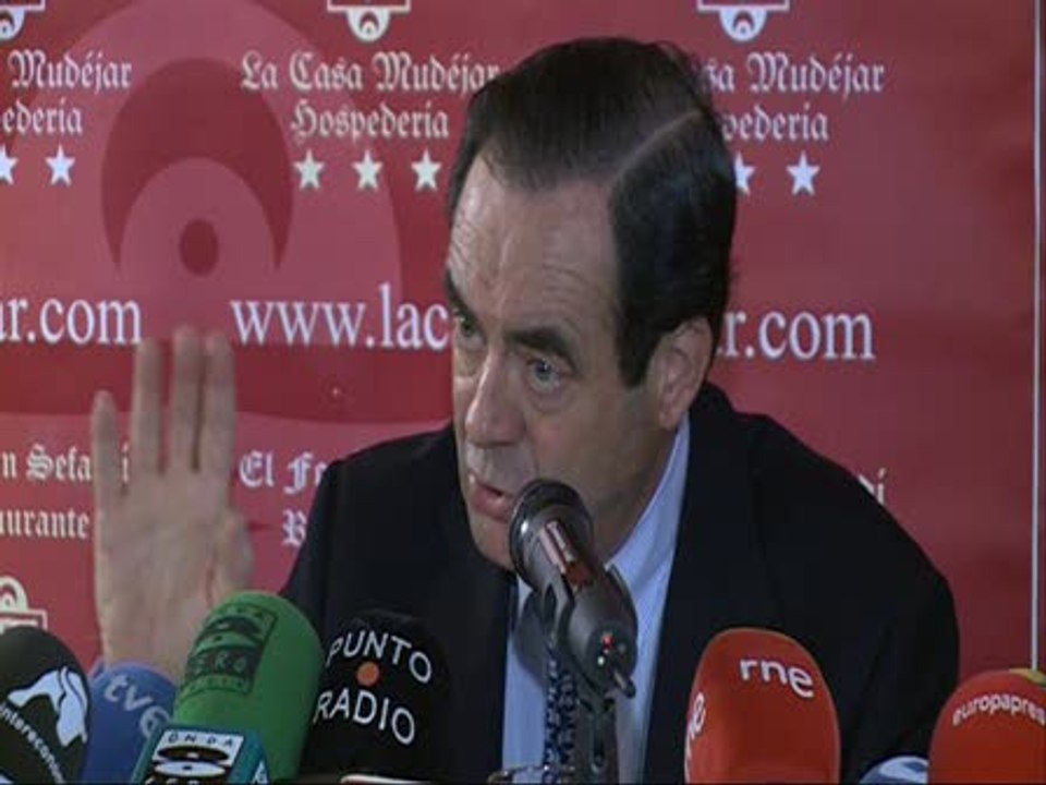 "Hay encuestas para desanimar al adversario"