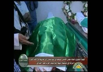 La TV libia muestra la imagen del cadáver del hijo de Gadafi