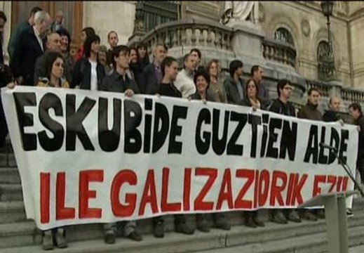 Cientos de simpatizantes de Bildu se manifiestan en el País Vasco y Navarra