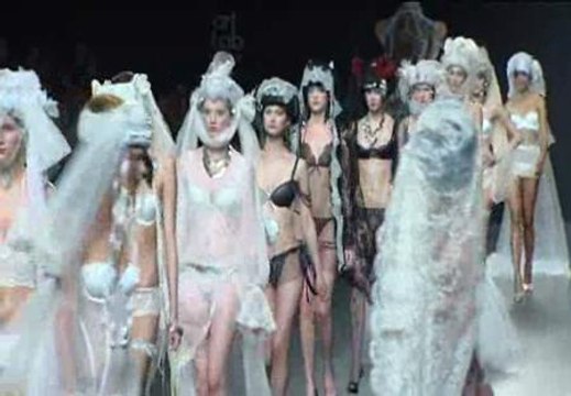 Cibeles se viste de novias