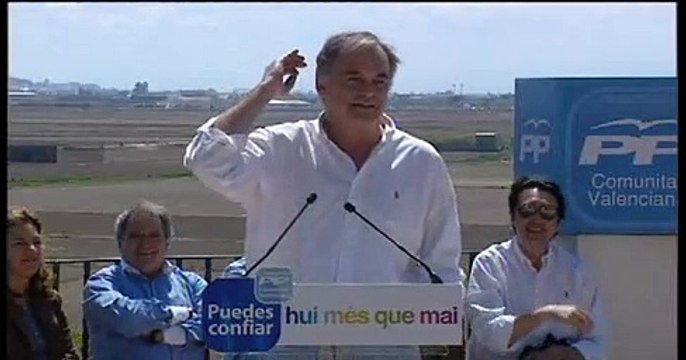 González-Pons: El problema no es Aznar, ni Rajoy, ni Rubalcaba, ni Chacón, el problema eres tú ZP