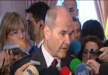 Chaves: "Arenas es el jefe del departamento de basuras del PP"