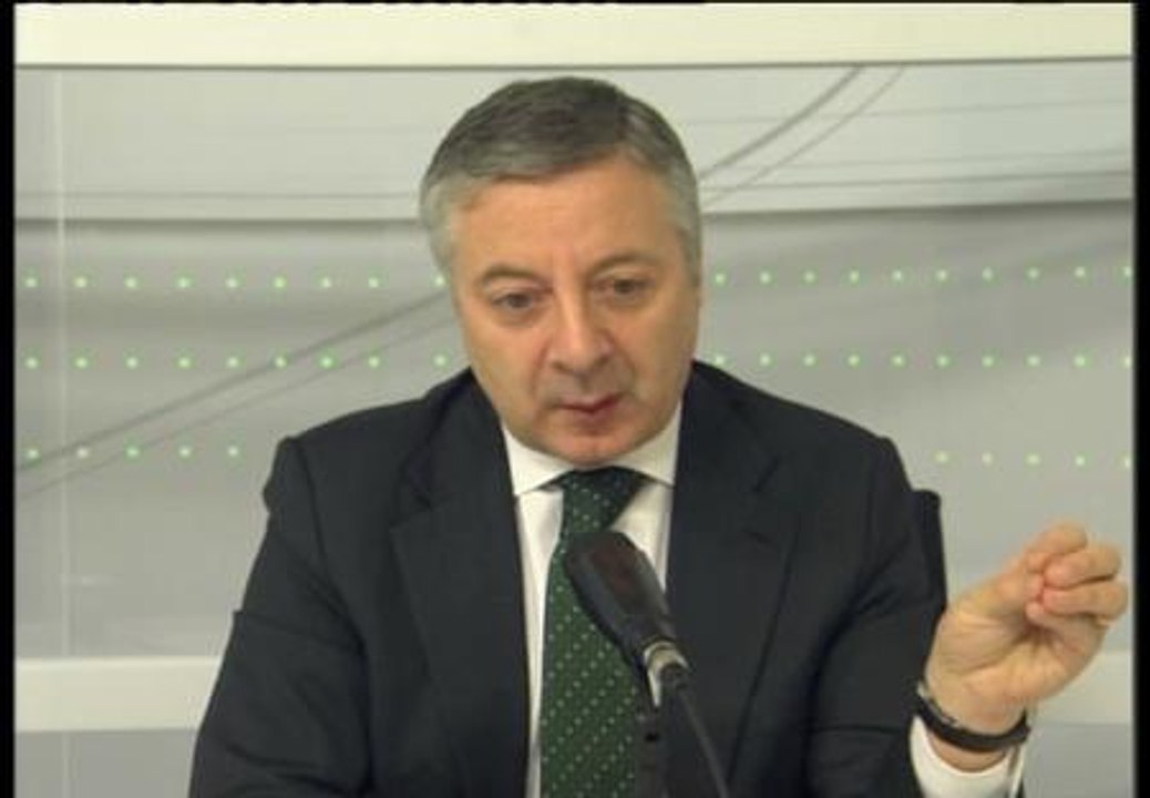 Blanco: "Están más preocupados por debilitar a Rubalcaba que a ETA"