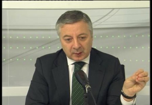 Blanco: Están más preocupados por debilitar a Rubalcaba que a ETA