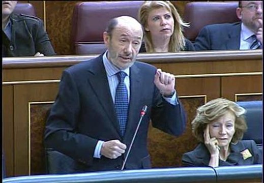 Rubalcaba: Si hubiéramos hecho lo que decían en mayo estaríamos como Portugal