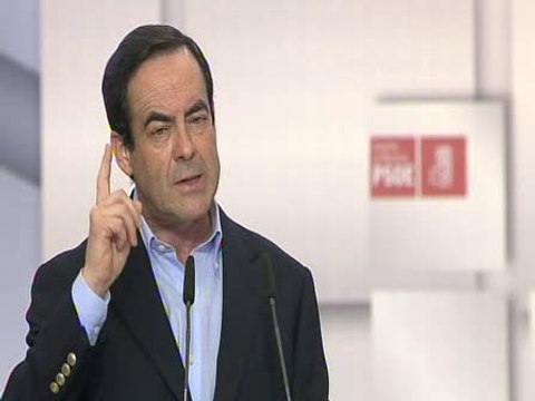 Bono cree que las críticas a Zapatero son injustas