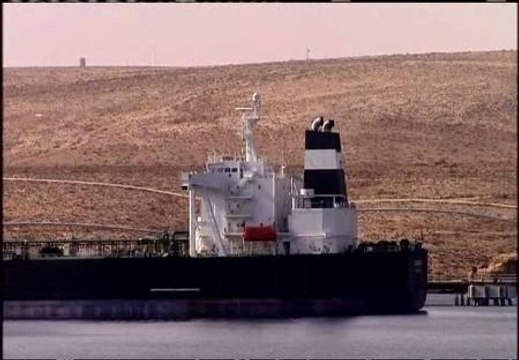 Los rebeldes libios exportan petróleo