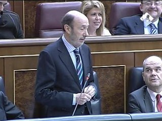 Rubalcaba &#039;canta&#039; en el Congreso