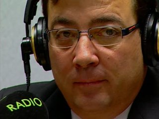 "Sería bueno que Zapatero anuncie si sigue"