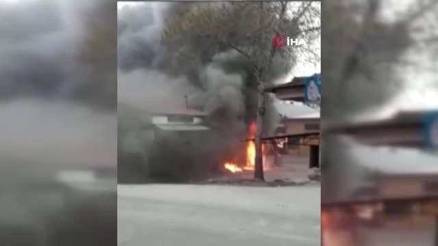 Sanayi Sitesinde Çıkan Yangında 4 Dükkan Küle Döndü