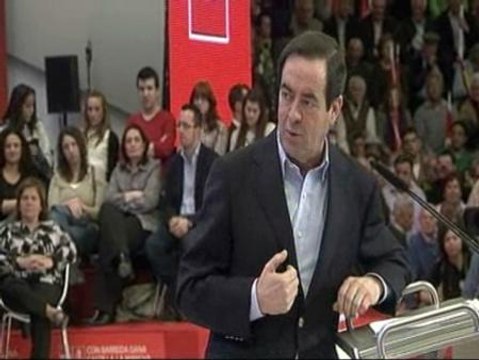 Bono a Rubalcaba: Vas a tener el respaldo que necesites