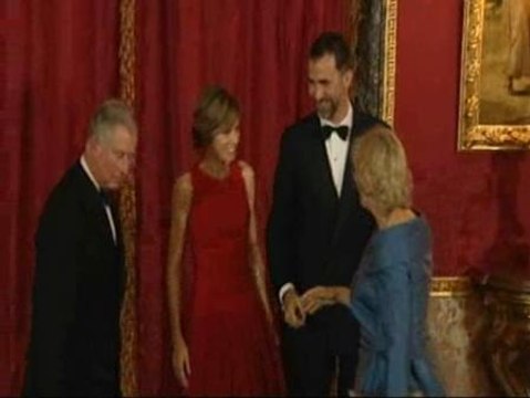 El Príncipe defiende ante Carlos de Inglaterra avanzar en la solución de Gibraltar