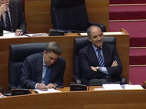 Camps critica actitud de la oposición