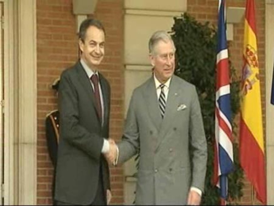 Zapatero recibe al Príncipe de Gales en La Moncloa