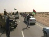 Las tropas de Gadafi frenan el avance de los rebeldes