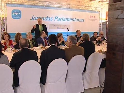 Camps, en acto de fin de legislatura en PP