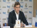 Casillas: 'Esta camiseta pesa mucho'