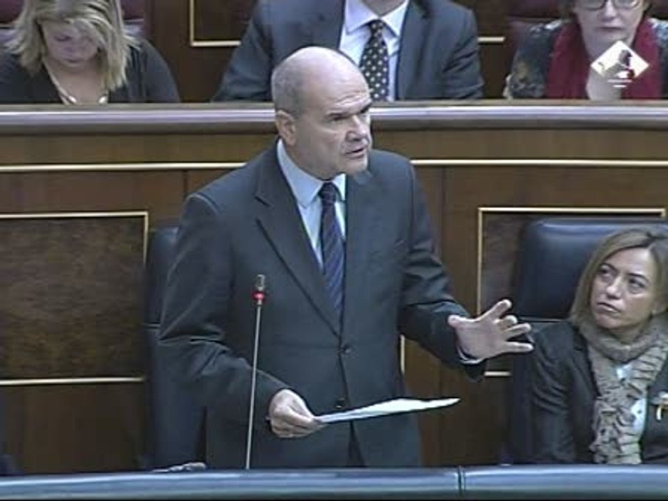 Chaves critica la corrupción del PP
