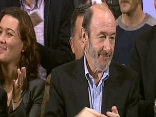 Rubalcaba dice que el adversario del PSOE es la abstención