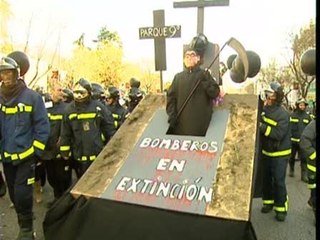 Los bomberos madrileños denuncian su falta de medios