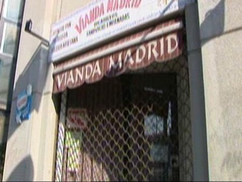 Un hombre apuñala a su ex pareja y al jefe de ésta en una pastelería de Madrid