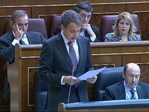 Zapatero afirma que el paro juvenil es el problema más serio que tiene ahora España