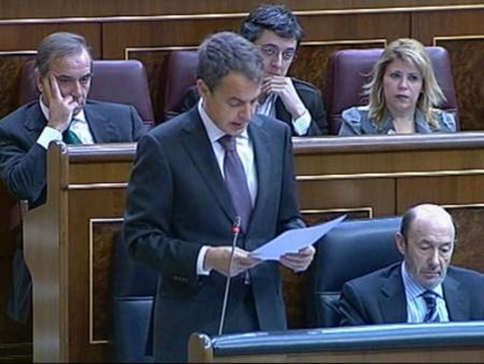 Zapatero afirma que el paro juvenil "es el problema más serio que tiene ahora España"