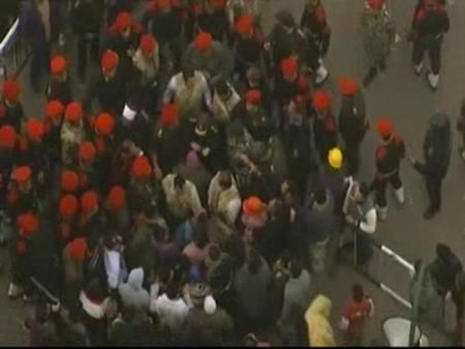 Egipto da sus primeros pasos en libertad