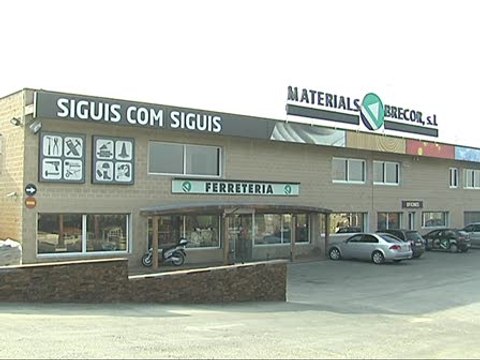 Unos encapuchados agreden al dueño de empresa