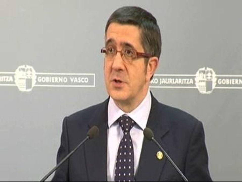 Patxi López: "Las palabras bienintencionadas deben ir acompañadas de hechos"